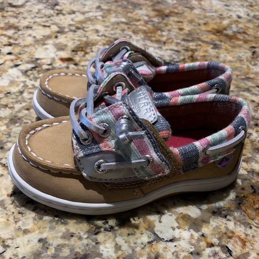 Sperry Songfish Jr., Girls 7M *NEW* *MINT*